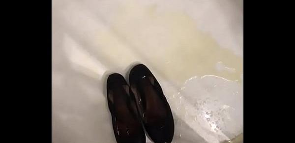  Balerina shoe piss